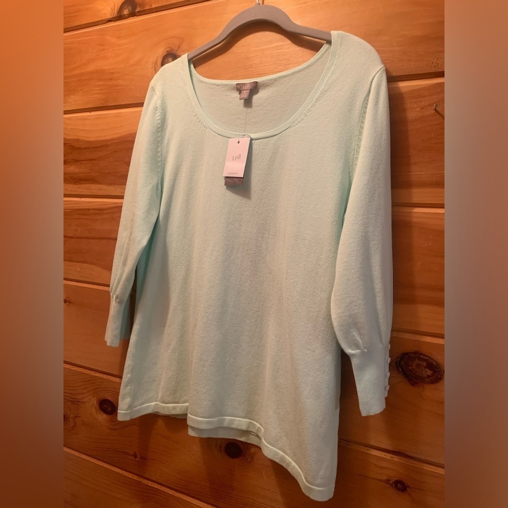 J. Jill NWT women’s size MP “Mist” (mint green color) button sleeve.